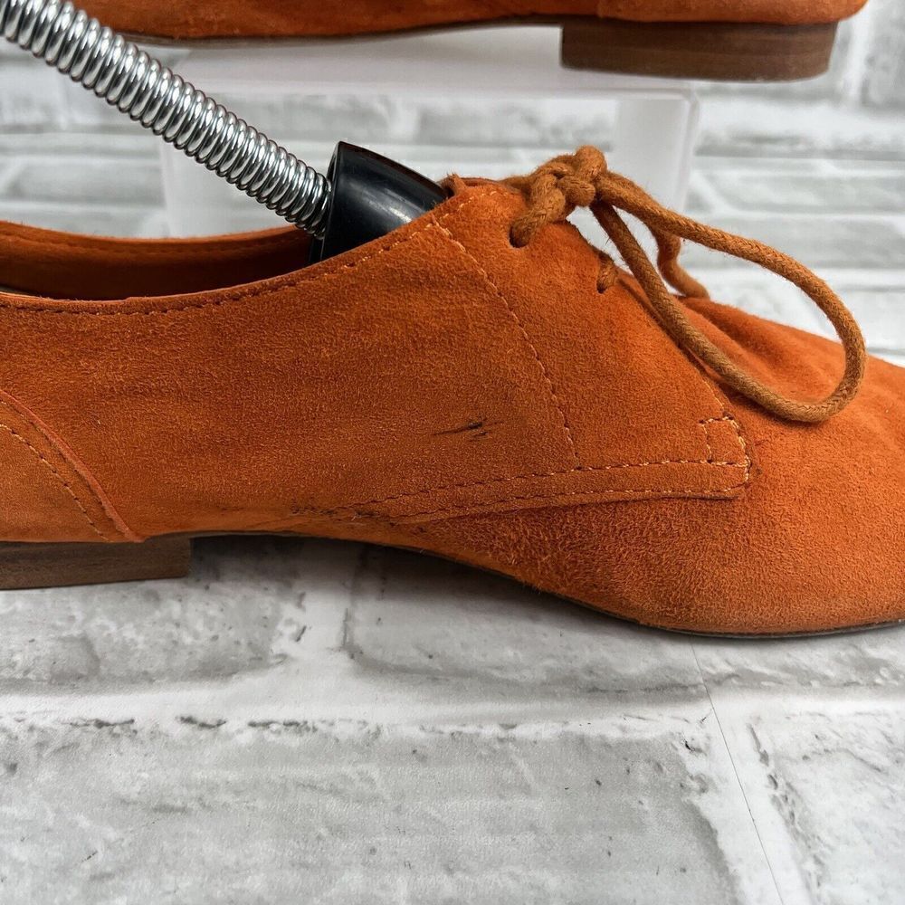 Tosca Blu Women's Size 37/ US 6.5 Orange Suede Flat Lace Up Loafer Oxfords - Picture 3 of 12